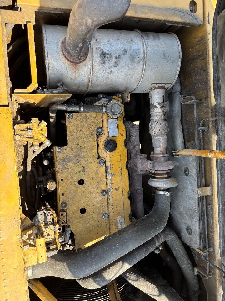 Vikšrinis ekskavatorius CAT 320 D L: foto 9