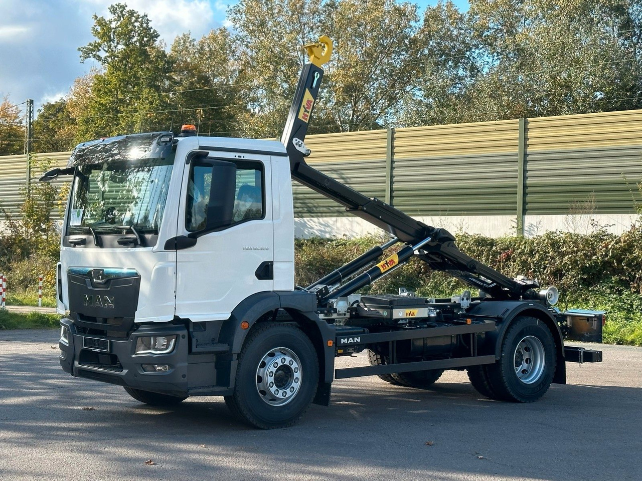 MAN TGM 18.320 4x2 Euro 6e Hyva 12-45 - Hook-lift sunkvežimis, Sunkvežimis su kranu: foto 2 MAN TGM 18.320 4x2 Euro 6e Hyva 12-45 - Hook-lift sunkvežimis, Sunkvežimis su kranu: foto 2