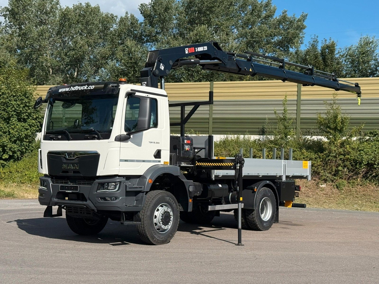 MAN TGM 18.320 4x4 Hiab 228-4 Kran - Sunkvežimis su kranu: foto 1 MAN TGM 18.320 4x4 Hiab 228-4 Kran - Sunkvežimis su kranu: foto 1