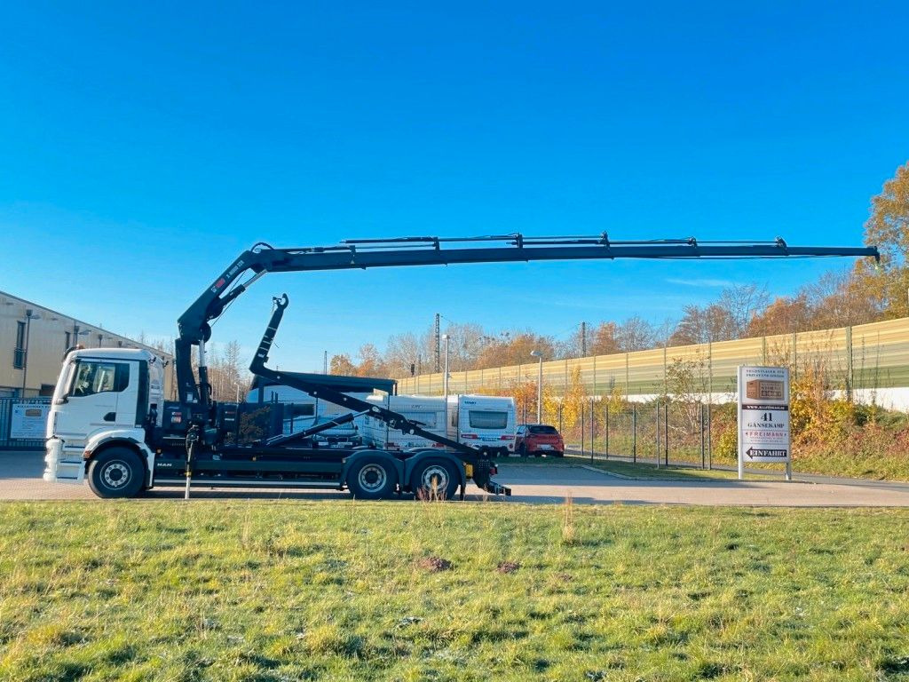 MAN TGS 26.470 6x2 Abrollkipper + Kran Hiab 228-6 - Hook-lift sunkvežimis, Sunkvežimis su kranu: foto 3 MAN TGS 26.470 6x2 Abrollkipper + Kran Hiab 228-6 - Hook-lift sunkvežimis, Sunkvežimis su kranu: foto 3