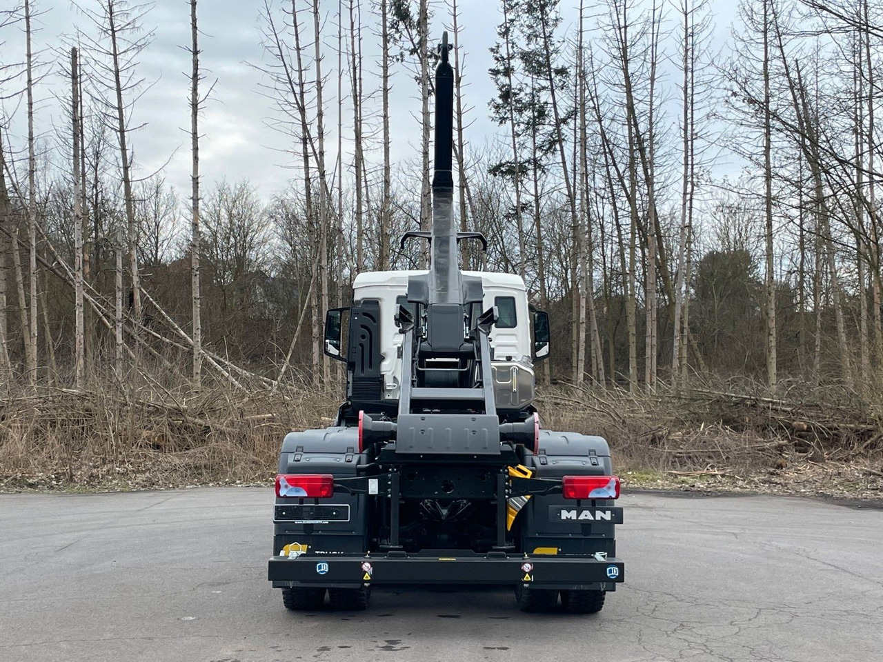 Hook-lift sunkvežimis, Sunkvežimis su kranu MAN TGS 35.470 8x4 Euro6e Hiab MultLift Abrollkipper: foto 5