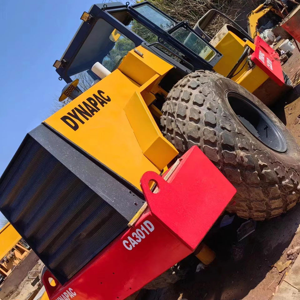 Fast Shipping Superior Quality Used Dynapac CA301D Road Roller Used Vibratory Soil Compactors Strong Power Single Drum Roller - Kompaktorius: foto 1 Fast Shipping Superior Quality Used Dynapac CA301D Road Roller Used Vibratory Soil Compactors Strong Power Single Drum Roller - Kompaktorius: foto 1