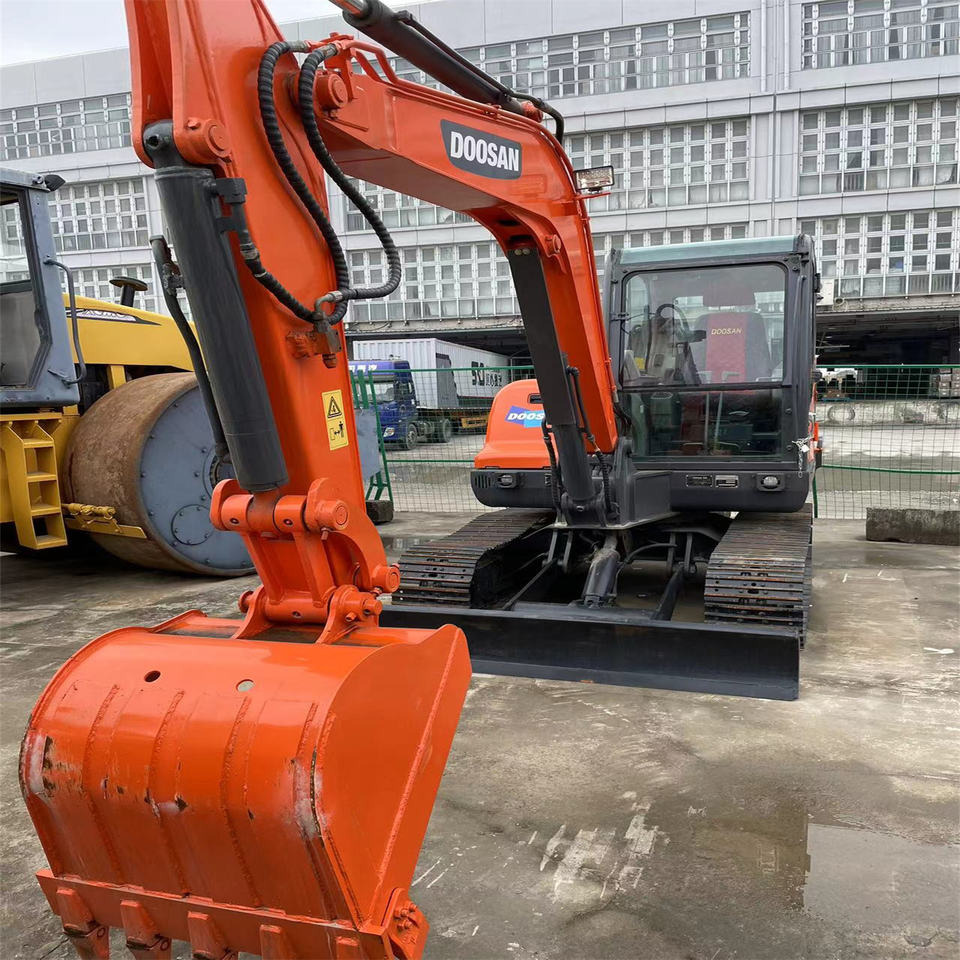 Original Color Used Doosan Dx55 Mini Excavator Used 5 Ton 5.5ton Mini Doosan Excavator for Sale Used Doosan Dx55-9c - Mini ekskavatorius: foto 2 Original Color Used Doosan Dx55 Mini Excavator Used 5 Ton 5.5ton Mini Doosan Excavator for Sale Used Doosan Dx55-9c - Mini ekskavatorius: foto 2
