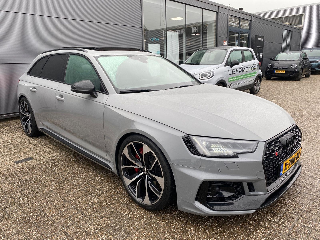 Audi A4 RS 4 Avant 2.9 TFSI quattro | 2018 | 96.192 km | Automaat | X706BT | NAP: Geen oordeel - Lengvasis automobilis: foto 2 Audi A4 RS 4 Avant 2.9 TFSI quattro | 2018 | 96.192 km | Automaat | X706BT | NAP: Geen oordeel - Lengvasis automobilis: foto 2