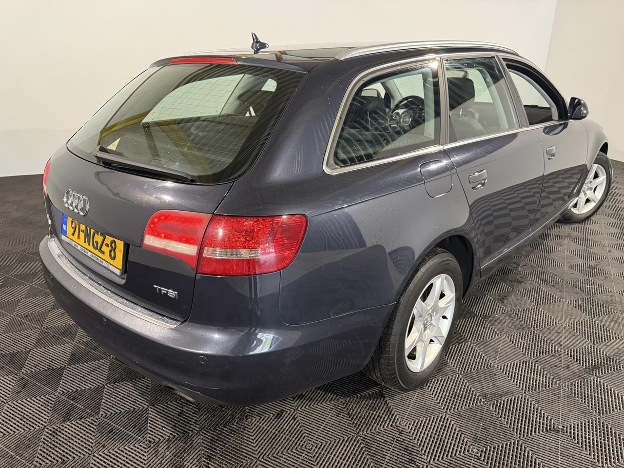 Audi | A6 Avant | 2.0 TFSI Business Edition | 2010 | 250.455 km | 91NGZ8 | Logisch - Lengvasis automobilis: foto 4 Audi | A6 Avant | 2.0 TFSI Business Edition | 2010 | 250.455 km | 91NGZ8 | Logisch - Lengvasis automobilis: foto 4