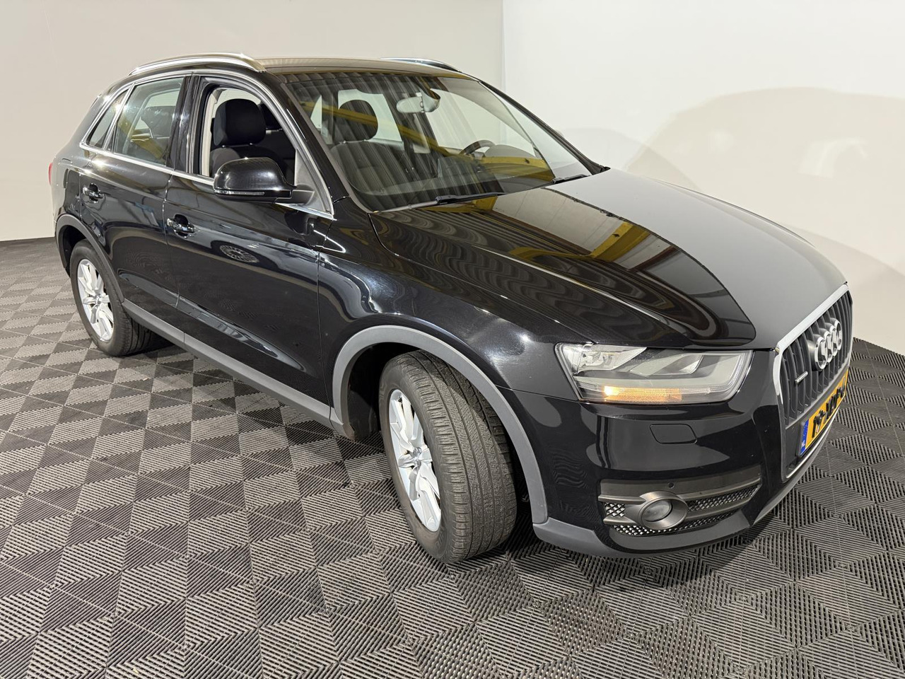 Audi | Q3 | 2.0 TFSI quattro Pro Line | 2012 | 204.122 km | 19XDP6 | Logisch - Visureigis: foto 3 Audi | Q3 | 2.0 TFSI quattro Pro Line | 2012 | 204.122 km | 19XDP6 | Logisch - Visureigis: foto 3