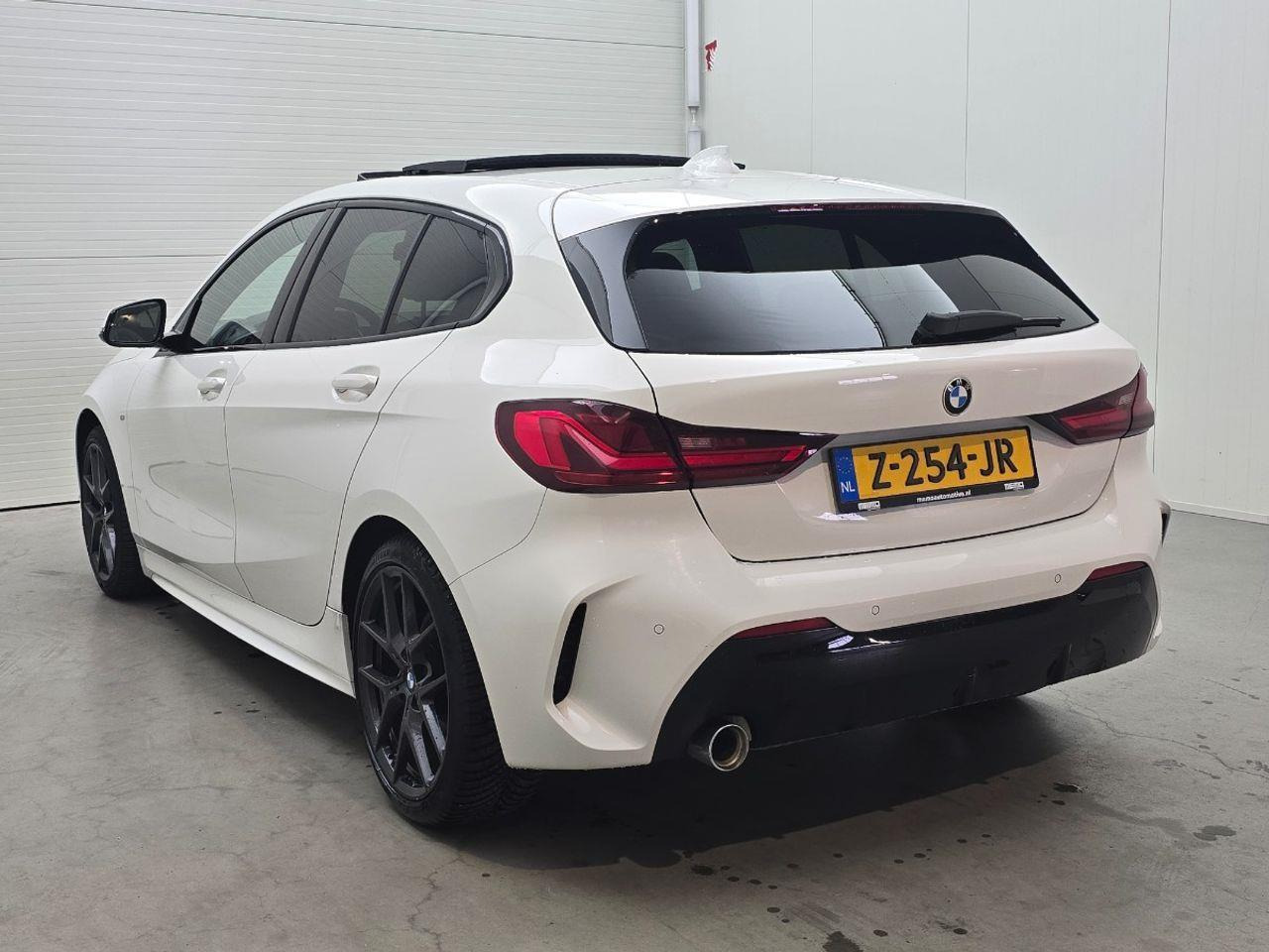 BMW 1 - serie 118i High Executive M-Sport | 2020 | 90.496 km | Automaat | Z254JR | NAP: Geen oordeel - Hečbekas: foto 3 BMW 1 - serie 118i High Executive M-Sport | 2020 | 90.496 km | Automaat | Z254JR | NAP: Geen oordeel - Hečbekas: foto 3