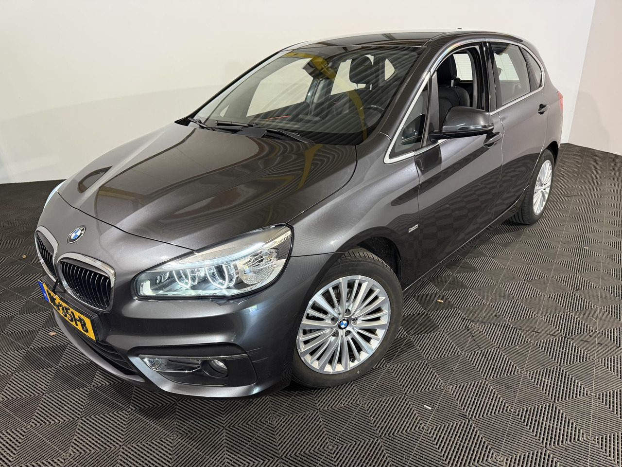 BMW | 2-serie Active Tourer | 218d Corporate Lease Luxury | 2015 | 223.959 km | HG351B | Logisch - Lengvasis automobilis: foto 1 BMW | 2-serie Active Tourer | 218d Corporate Lease Luxury | 2015 | 223.959 km | HG351B | Logisch - Lengvasis automobilis: foto 1