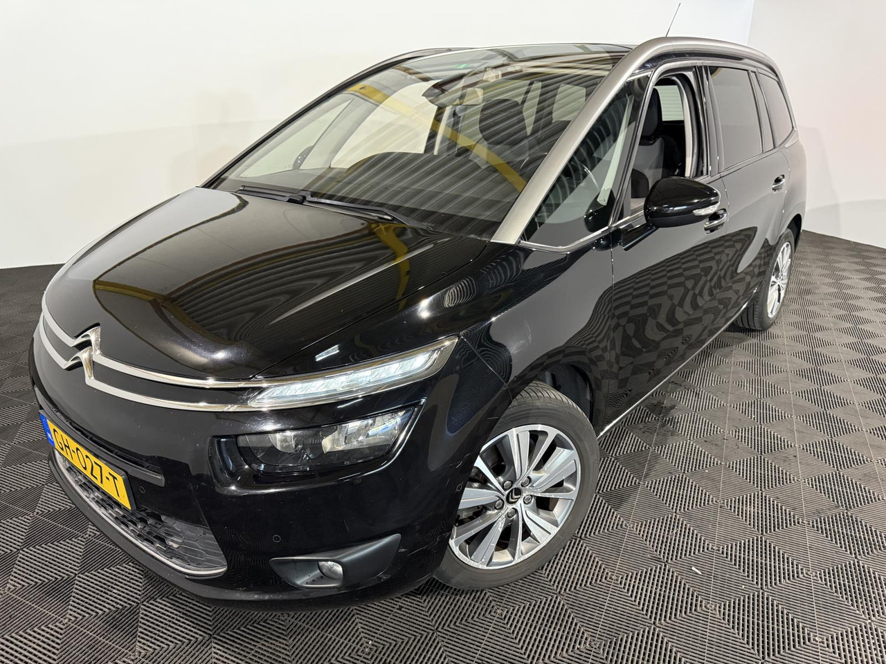 Citroen | Grand C4 Picasso 7 Pers | 1.6 THP Intensive | 2015 | 198.648 km | GH027T | Logisch - Lengvasis automobilis: foto 1 Citroen | Grand C4 Picasso 7 Pers | 1.6 THP Intensive | 2015 | 198.648 km | GH027T | Logisch - Lengvasis automobilis: foto 1