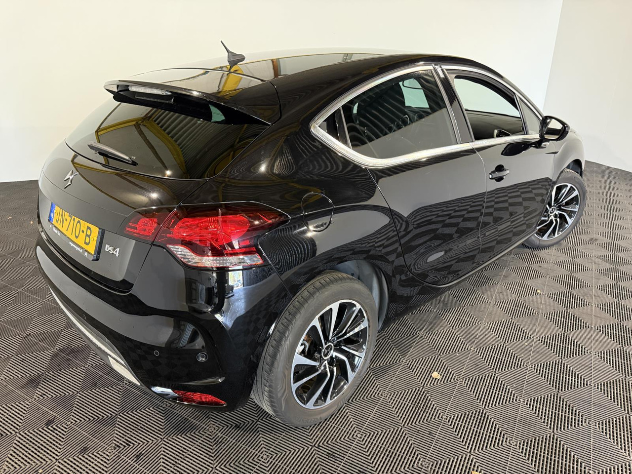 DS 4 1.2 PureTech Business JN-710-B 154.325 km - Lengvasis automobilis: foto 3 DS 4 1.2 PureTech Business JN-710-B 154.325 km - Lengvasis automobilis: foto 3