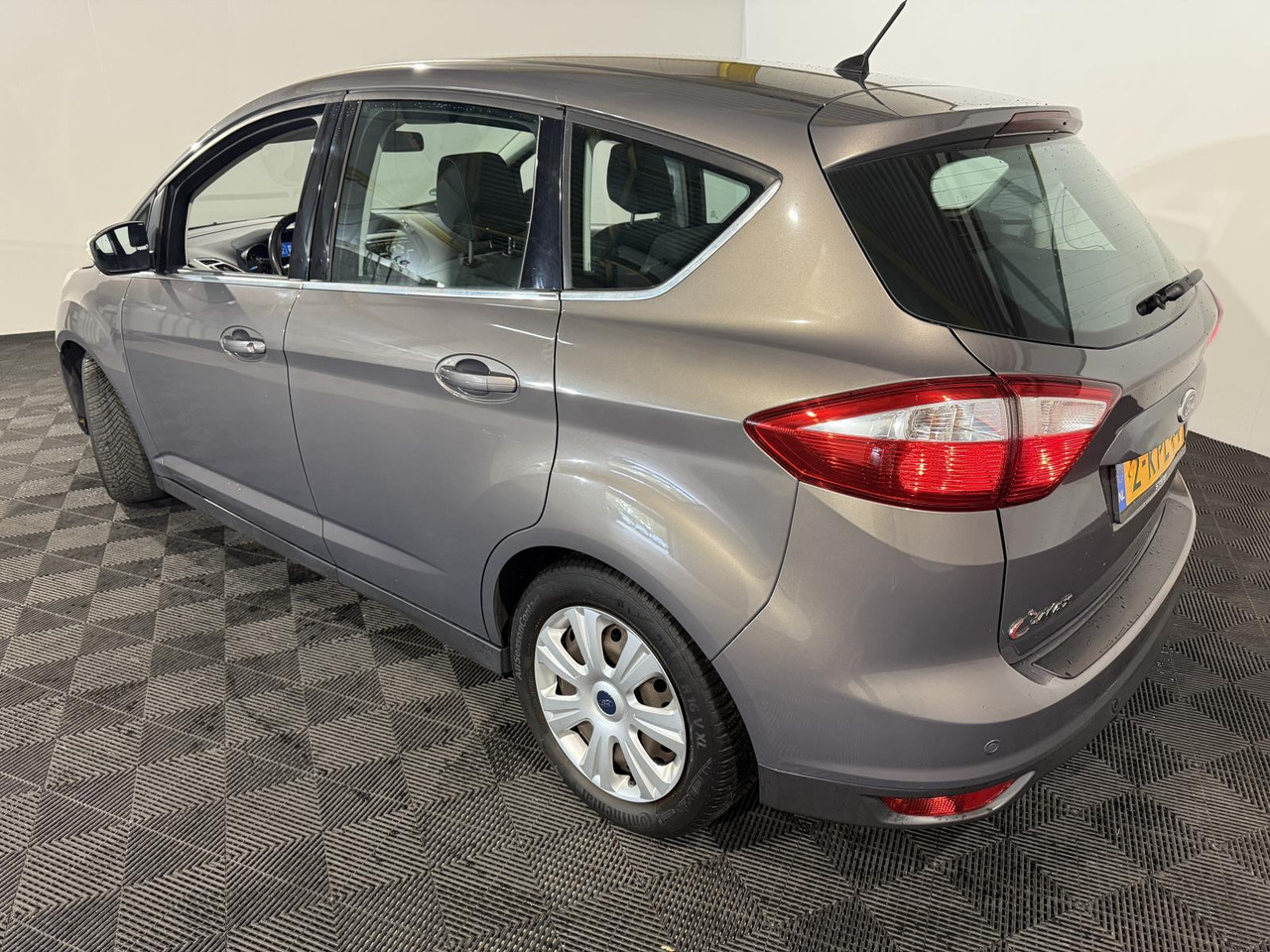 Ford | C-Max | 1.6 EcoBoost Titanium | 2013 | 162.252 km | 2KPL44 | Logisch - Lengvasis automobilis: foto 4 Ford | C-Max | 1.6 EcoBoost Titanium | 2013 | 162.252 km | 2KPL44 | Logisch - Lengvasis automobilis: foto 4