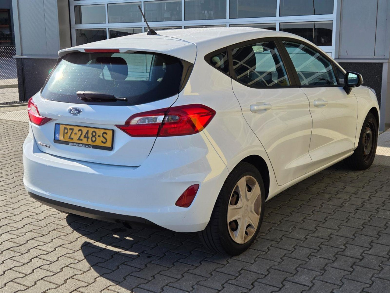 Ford Fiesta 1.1 Trend | 2017 | 145.164 km | PZ248S | NAP: Logisch - Hečbekas: foto 4 Ford Fiesta 1.1 Trend | 2017 | 145.164 km | PZ248S | NAP: Logisch - Hečbekas: foto 4