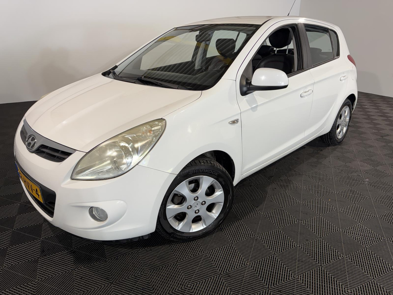 Hyundai | i20 | 1.4i i-Catcher | 2009 | 194.823 km | 36HVV4 | Logisch - Hečbekas: foto 1 Hyundai | i20 | 1.4i i-Catcher | 2009 | 194.823 km | 36HVV4 | Logisch - Hečbekas: foto 1