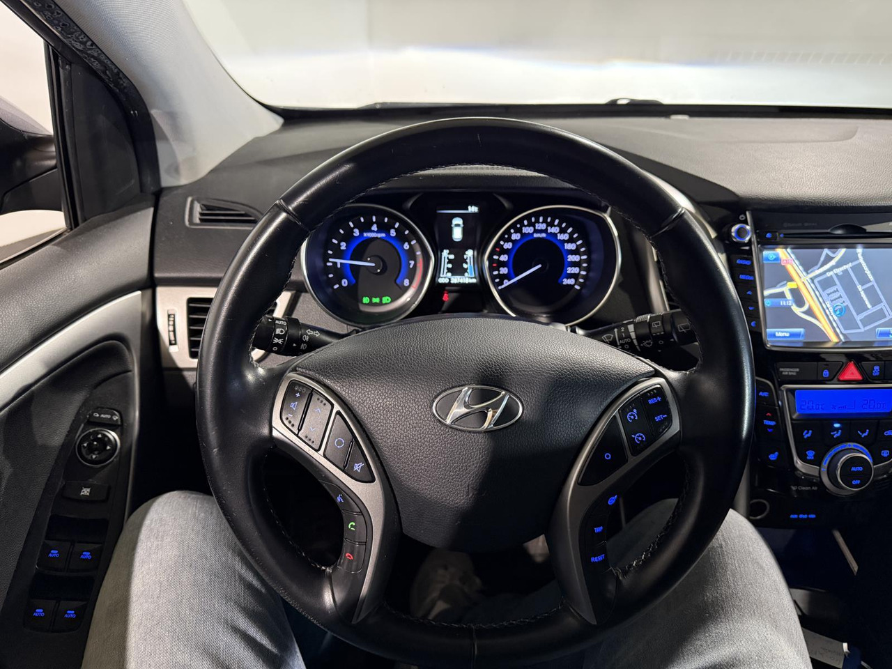 Hyundai | i30 | 1.6 GDI i-Catcher | 2012 | 287.418 km | 40XFT1 | Logisch - Hečbekas: foto 3 Hyundai | i30 | 1.6 GDI i-Catcher | 2012 | 287.418 km | 40XFT1 | Logisch - Hečbekas: foto 3