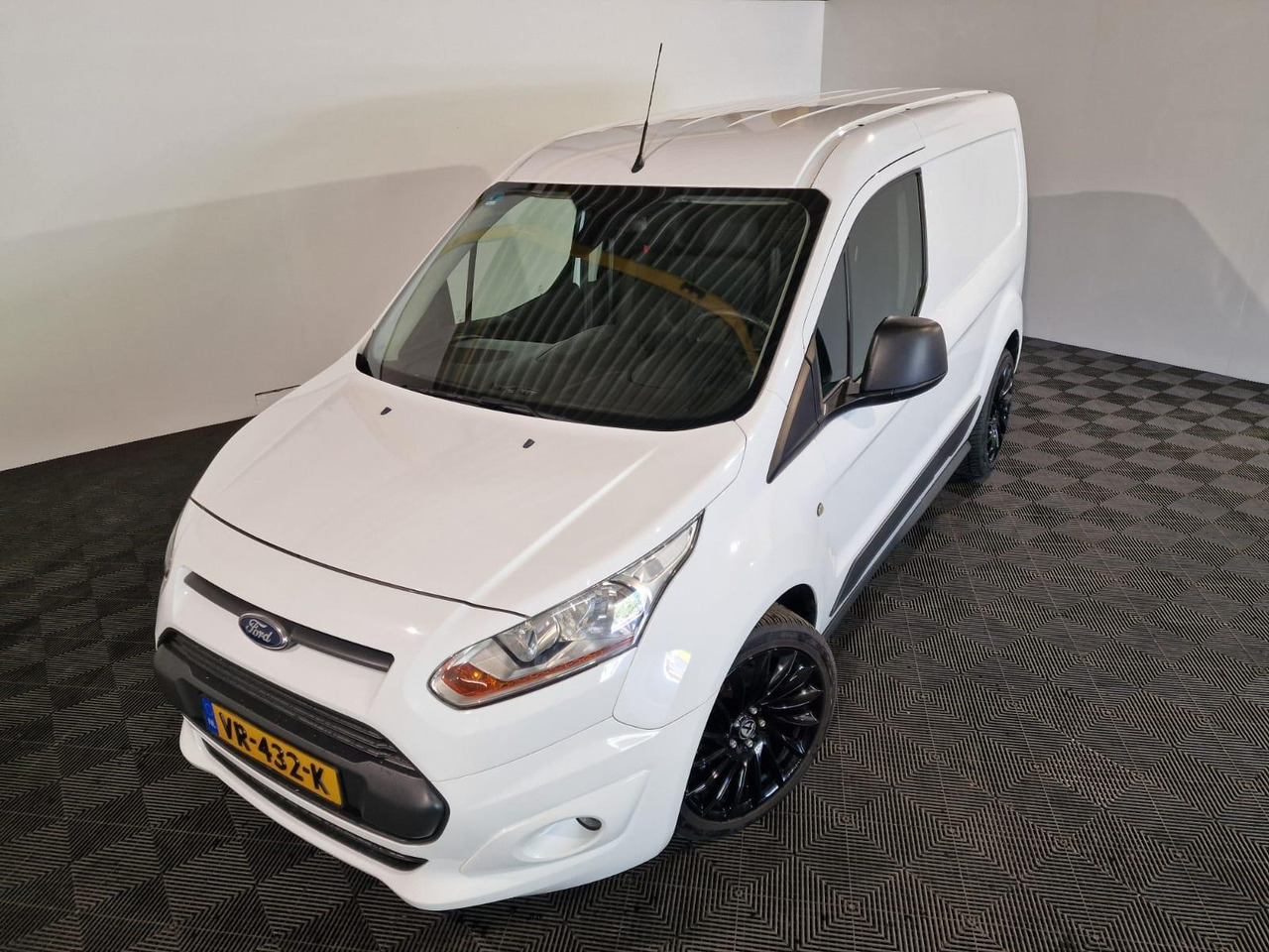 Ford Transit Connect 1.6 TDCI L1 Trend VR-432-K 127.791 km - Kita technika: foto 1 Ford Transit Connect 1.6 TDCI L1 Trend VR-432-K 127.791 km - Kita technika: foto 1