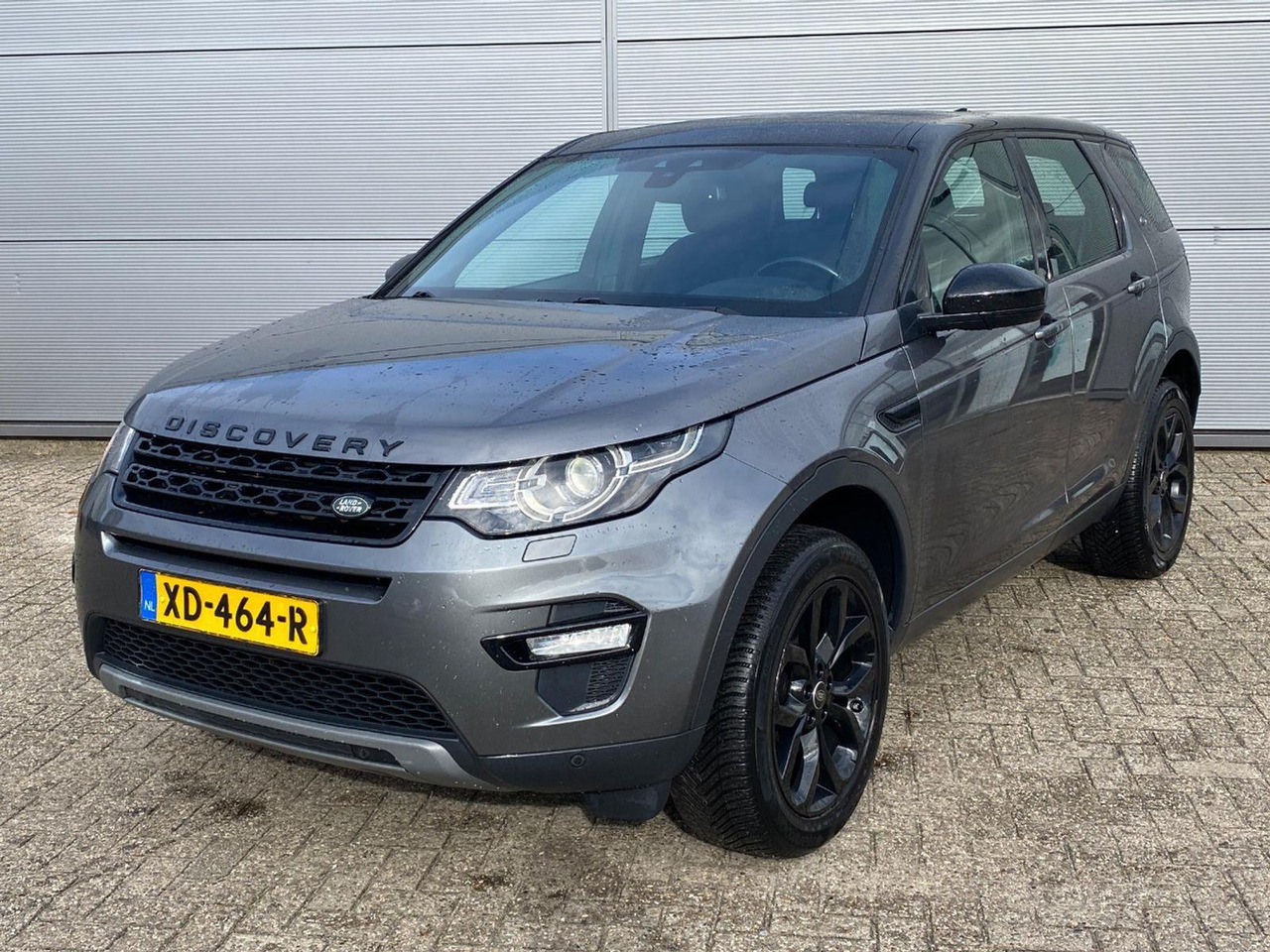 Land Rover Discovery Sport 2.0 TD4 Anniversary | 2019 | 142.310 km | Automaat | XD464R | NAP: Logisch - Visureigis: foto 1 Land Rover Discovery Sport 2.0 TD4 Anniversary | 2019 | 142.310 km | Automaat | XD464R | NAP: Logisch - Visureigis: foto 1