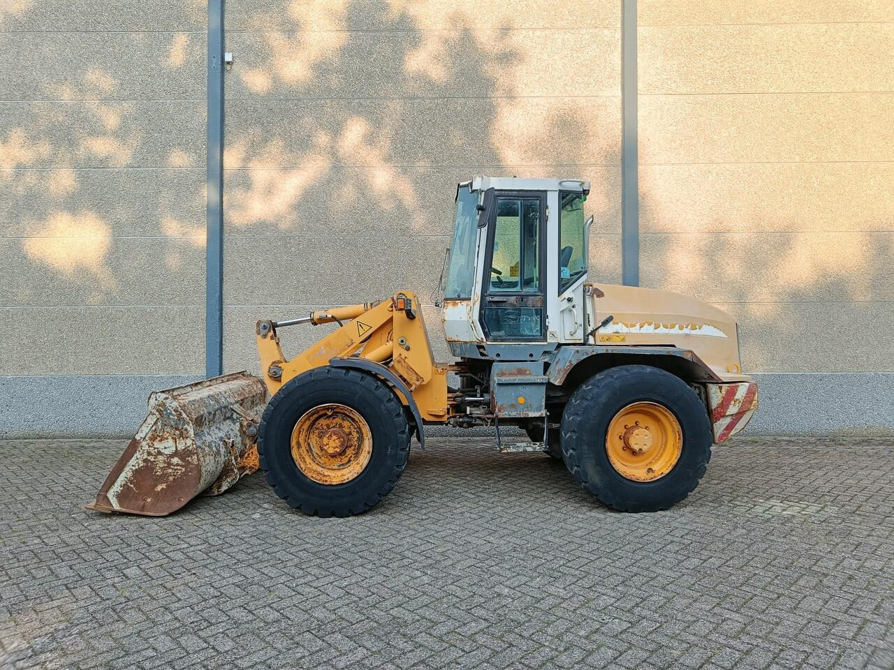 Liebherr L514 Shovel - Ratinis krautuvas: foto 3 Liebherr L514 Shovel - Ratinis krautuvas: foto 3
