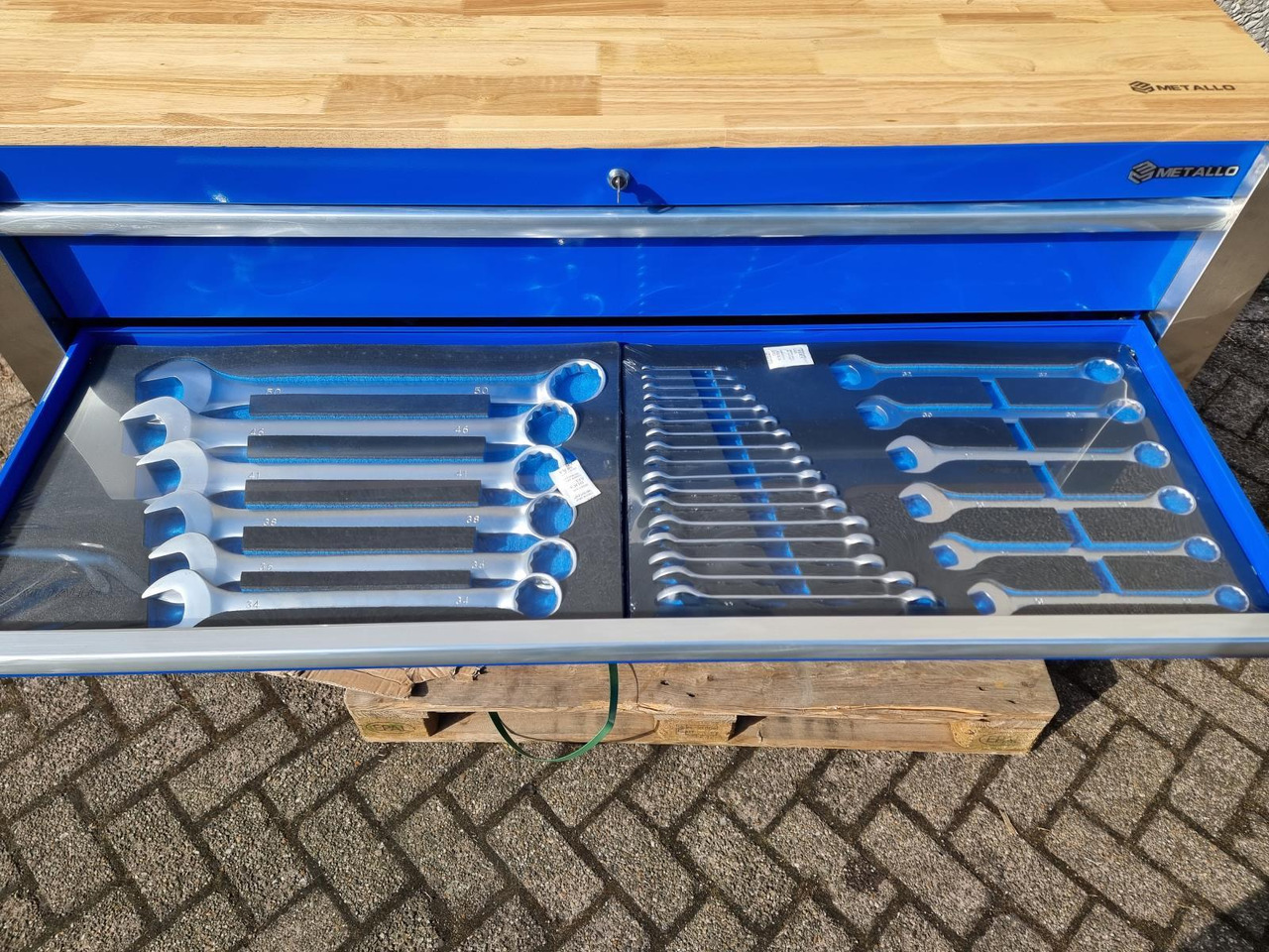 Metallo Mega Jumbo Gereedschapskist - Nieuw, 11 lades waarvan 9 gevuld met gereedschap - Garažo įranga: foto 4 Metallo Mega Jumbo Gereedschapskist - Nieuw, 11 lades waarvan 9 gevuld met gereedschap - Garažo įranga: foto 4