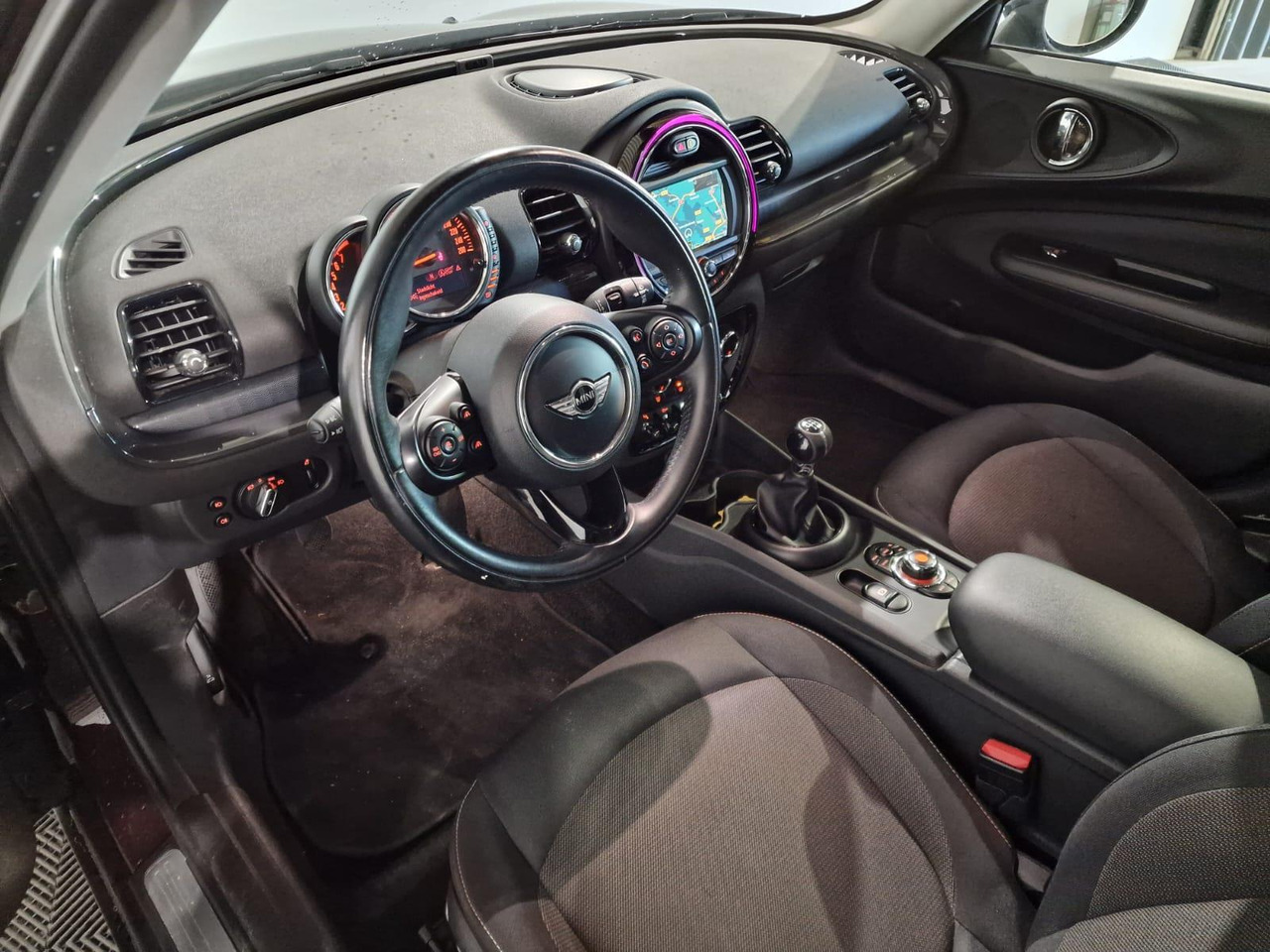 Mini Clubman 1.5 Cooper Pepper Business ZH-555-L 215.148 km - Lengvasis automobilis: foto 5 Mini Clubman 1.5 Cooper Pepper Business ZH-555-L 215.148 km - Lengvasis automobilis: foto 5