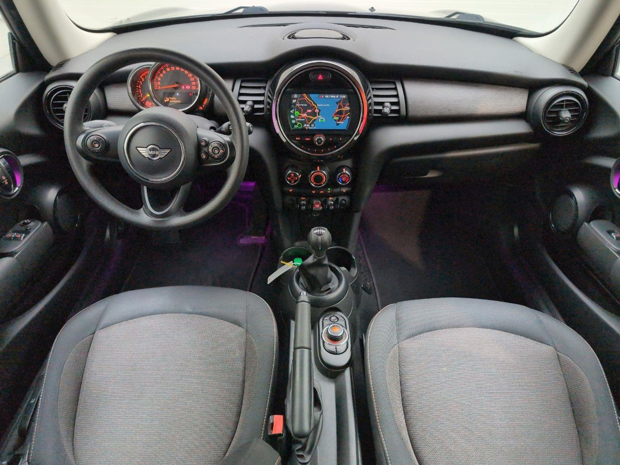 Mini Mini 1.5 One Salt | 2018 | 65.360 km | T849XK | NAP: Geen oordeel - Hečbekas: foto 5 Mini Mini 1.5 One Salt | 2018 | 65.360 km | T849XK | NAP: Geen oordeel - Hečbekas: foto 5