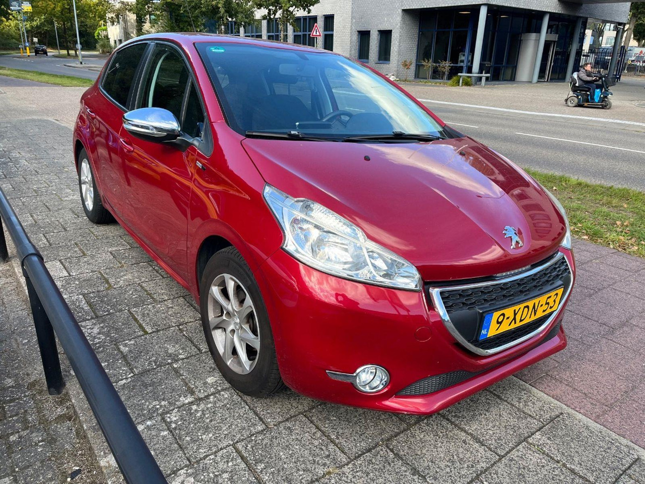 Peugeot 208 1.2 VTi Style | 2014 | 93.815 km | 9XDN53 | NAP: Logisch - Hečbekas: foto 2 Peugeot 208 1.2 VTi Style | 2014 | 93.815 km | 9XDN53 | NAP: Logisch - Hečbekas: foto 2