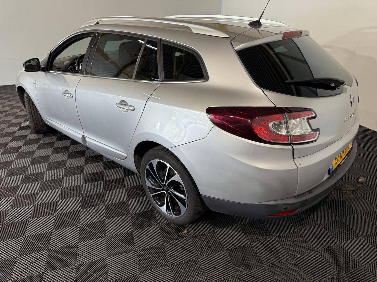 Renault Mégane Estate 1.2 TCe Bose 5-XRF-97 185.127 km 2014 - Lengvasis automobilis: foto 3 Renault Mégane Estate 1.2 TCe Bose 5-XRF-97 185.127 km 2014 - Lengvasis automobilis: foto 3