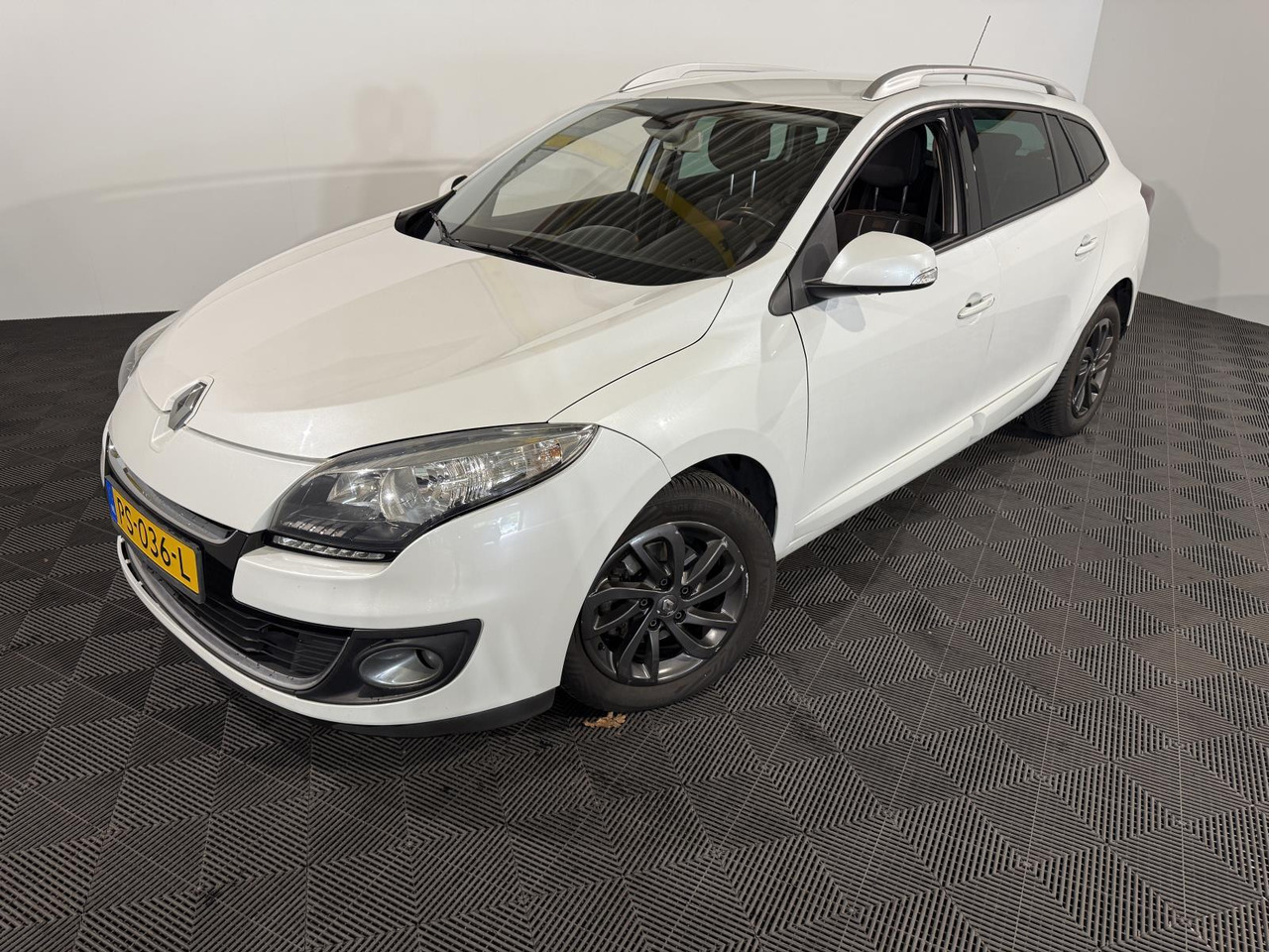 Renault Mégane Estate 1.2 TCe Collection | 2013 | 186.058 km | PS-036-L - Lengvasis automobilis: foto 1 Renault Mégane Estate 1.2 TCe Collection | 2013 | 186.058 km | PS-036-L - Lengvasis automobilis: foto 1