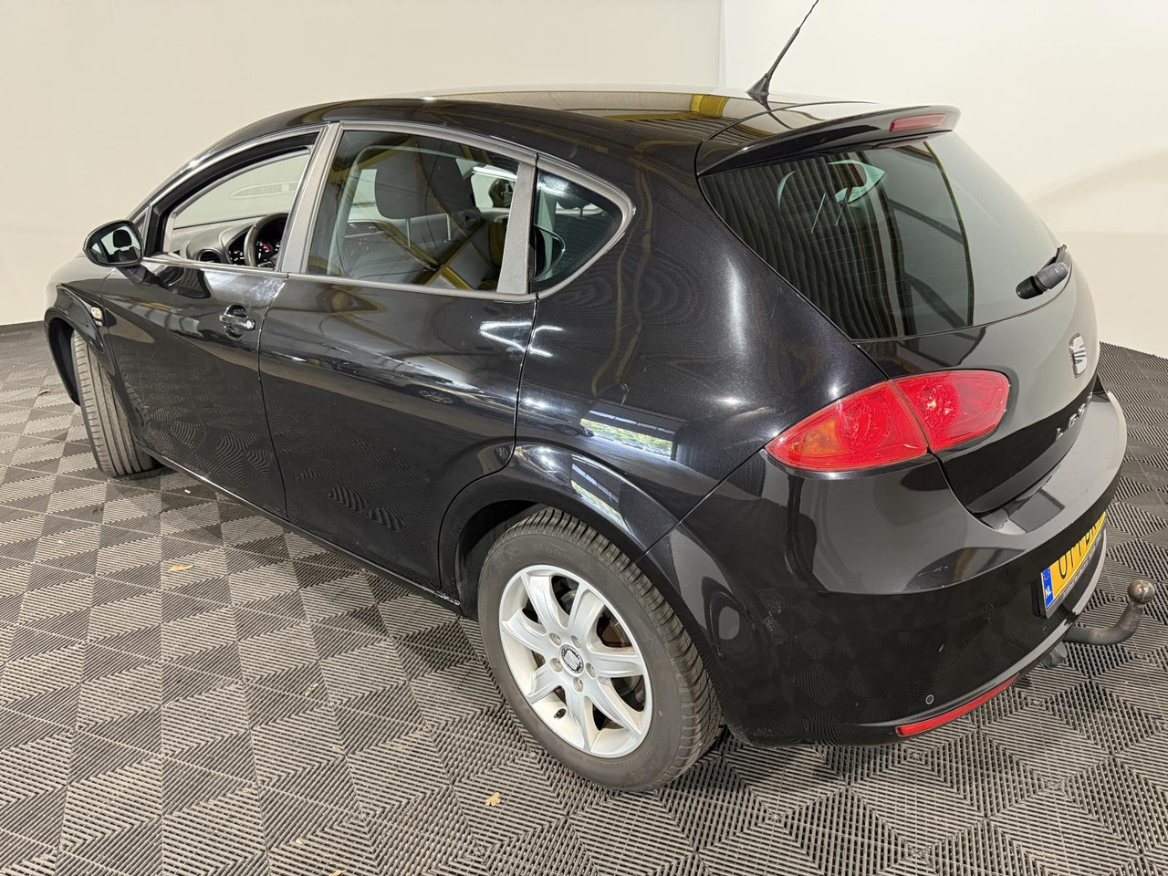 SEAT | Leon | 1.2 TSI Good Stuff | 2011 | 180.589 km | 01PBR7 | Logisch - Hečbekas: foto 2 SEAT | Leon | 1.2 TSI Good Stuff | 2011 | 180.589 km | 01PBR7 | Logisch - Hečbekas: foto 2