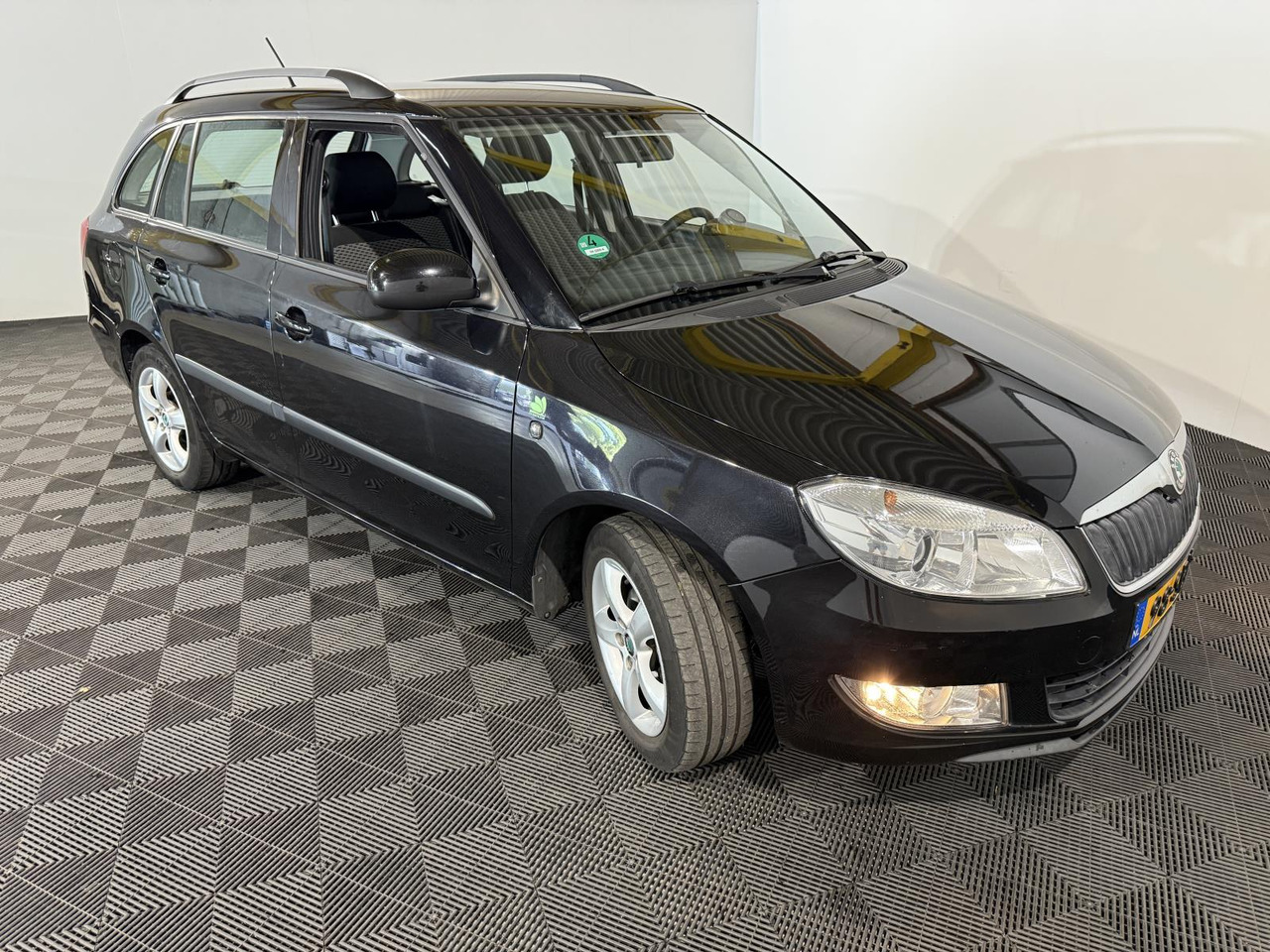 Skoda | Fabia Combi | 1.2 TDI Greenline | 2011 | 191.368 km | 98SBN4 | Logisch - Lengvasis automobilis: foto 3 Skoda | Fabia Combi | 1.2 TDI Greenline | 2011 | 191.368 km | 98SBN4 | Logisch - Lengvasis automobilis: foto 3