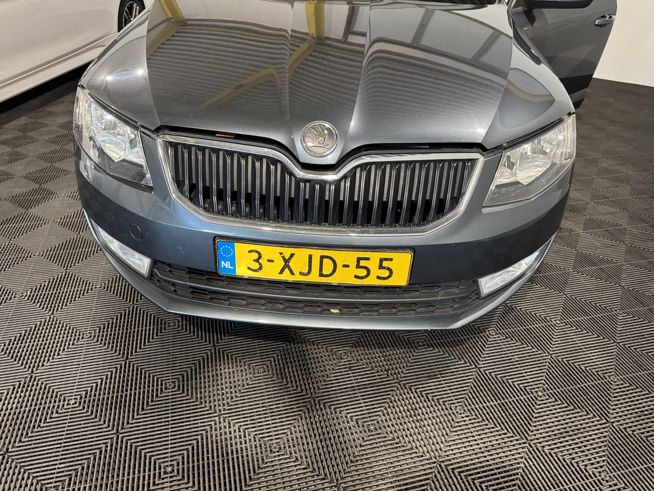 Skoda Octavia Combi 1.2 TSI Greentech Ambition Businessline | 2014 | 209.293 km | 3-XJD-55 - Lengvasis automobilis: foto 2 Skoda Octavia Combi 1.2 TSI Greentech Ambition Businessline | 2014 | 209.293 km | 3-XJD-55 - Lengvasis automobilis: foto 2