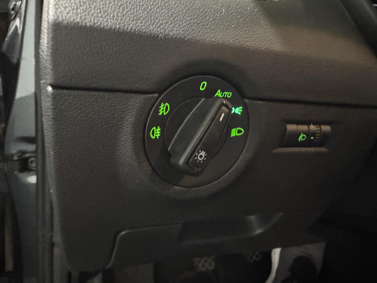 Skoda Octavia Combi 1.2 TSI Greentech Ambition Businessline | 2014 | 209.293 km | 3-XJD-55 - Lengvasis automobilis: foto 5 Skoda Octavia Combi 1.2 TSI Greentech Ambition Businessline | 2014 | 209.293 km | 3-XJD-55 - Lengvasis automobilis: foto 5