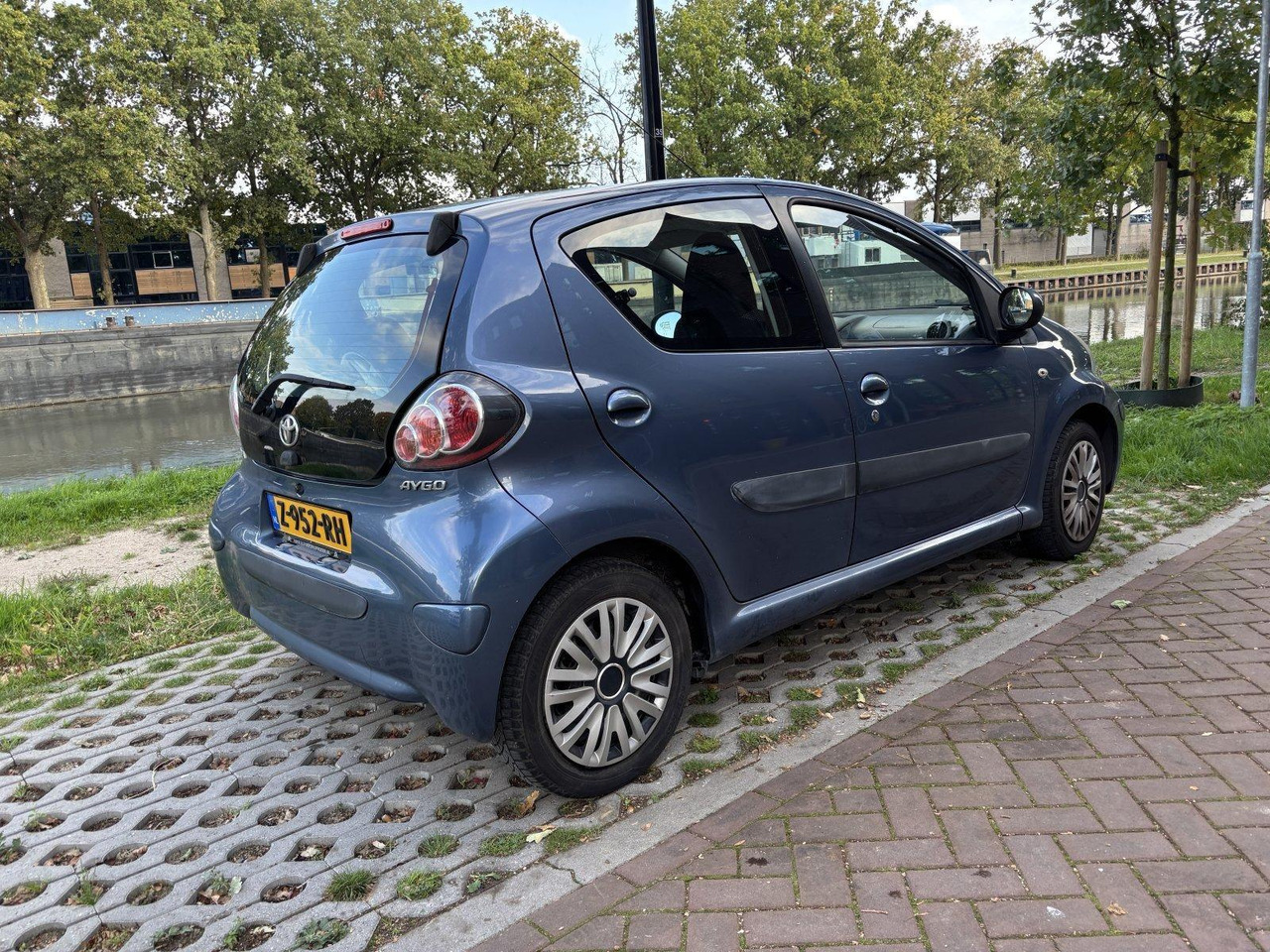Toyota | Aygo | 1.0-12V Access | 2009 | 152.444 km | Z952RH | Geen oordeel - Hečbekas: foto 2 Toyota | Aygo | 1.0-12V Access | 2009 | 152.444 km | Z952RH | Geen oordeel - Hečbekas: foto 2