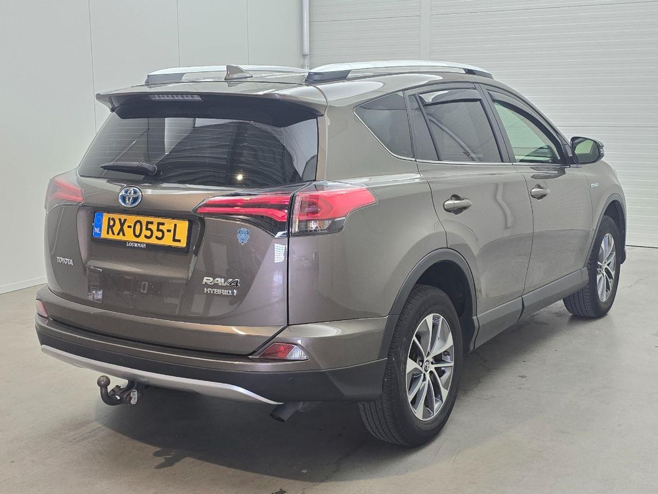 Toyota RAV4 2.5 Hybrid Style | 2016 | 125.975 km | Automaat | RX055L | NAP: Geen oordeel - Visureigis: foto 4 Toyota RAV4 2.5 Hybrid Style | 2016 | 125.975 km | Automaat | RX055L | NAP: Geen oordeel - Visureigis: foto 4