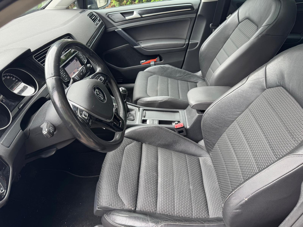 Volkswagen Golf Variant 1.4 TSI Highline 2014 154.619 km XD-852-J - Lengvasis automobilis: foto 3 Volkswagen Golf Variant 1.4 TSI Highline 2014 154.619 km XD-852-J - Lengvasis automobilis: foto 3