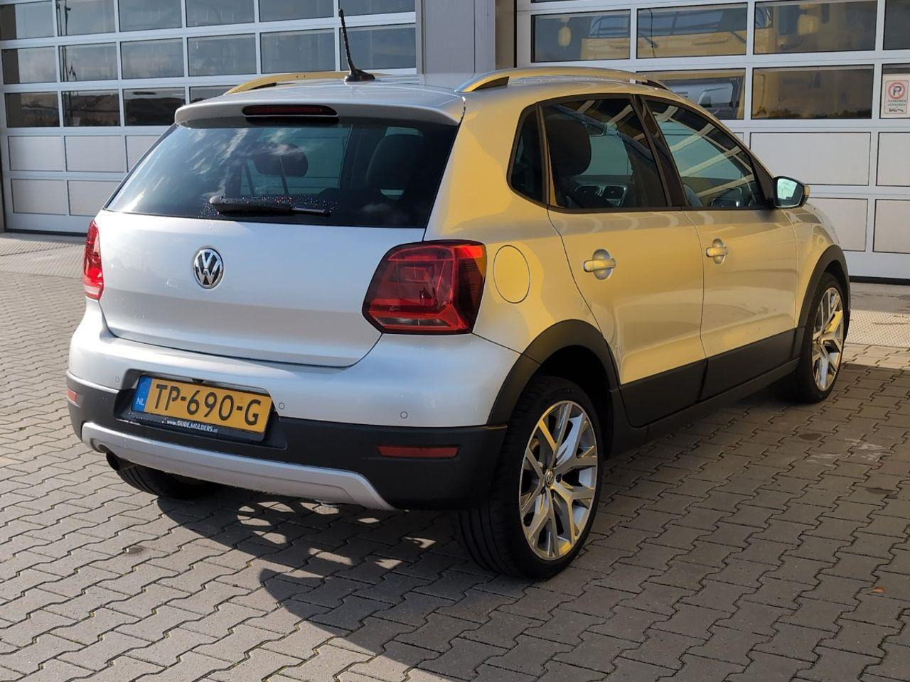 Volkswagen Polo 1.2 TSI Cross Comfortline Business R Automaat | 2017 | 159.021 km | TP690G | NAP: Geen oordeel - Hečbekas: foto 4 Volkswagen Polo 1.2 TSI Cross Comfortline Business R Automaat | 2017 | 159.021 km | TP690G | NAP: Geen oordeel - Hečbekas: foto 4