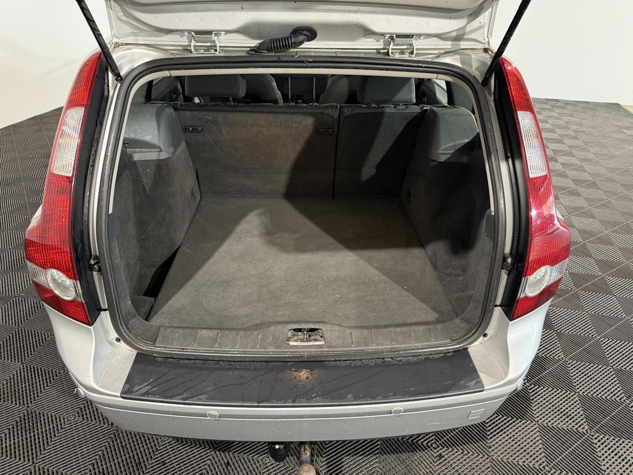 Volvo | V50 | 2.4i Kinetic | 2007 | 281.648 km | 53TVKN | Logisch - Lengvasis automobilis: foto 3 Volvo | V50 | 2.4i Kinetic | 2007 | 281.648 km | 53TVKN | Logisch - Lengvasis automobilis: foto 3