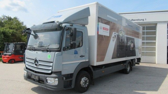 Mercedes-Benz 1224L Koffer LBW 2 to. Klima, neuer Tacho 4.1 - Furgonas sunkvežimis: foto 1 Mercedes-Benz 1224L Koffer LBW 2 to. Klima, neuer Tacho 4.1 - Furgonas sunkvežimis: foto 1