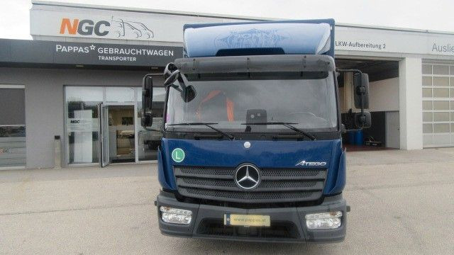 Mercedes-Benz 818L Koffer LBW, 1,5 to, Seitentüre - Furgonas sunkvežimis: foto 2 Mercedes-Benz 818L Koffer LBW, 1,5 to, Seitentüre - Furgonas sunkvežimis: foto 2