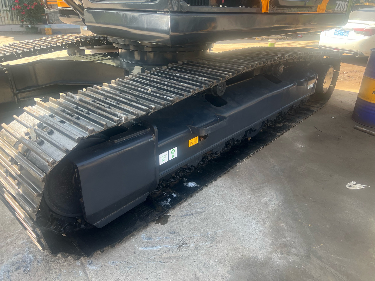 Hyundai 220S - Vikšrinis ekskavatorius: foto 5 Hyundai 220S - Vikšrinis ekskavatorius: foto 5