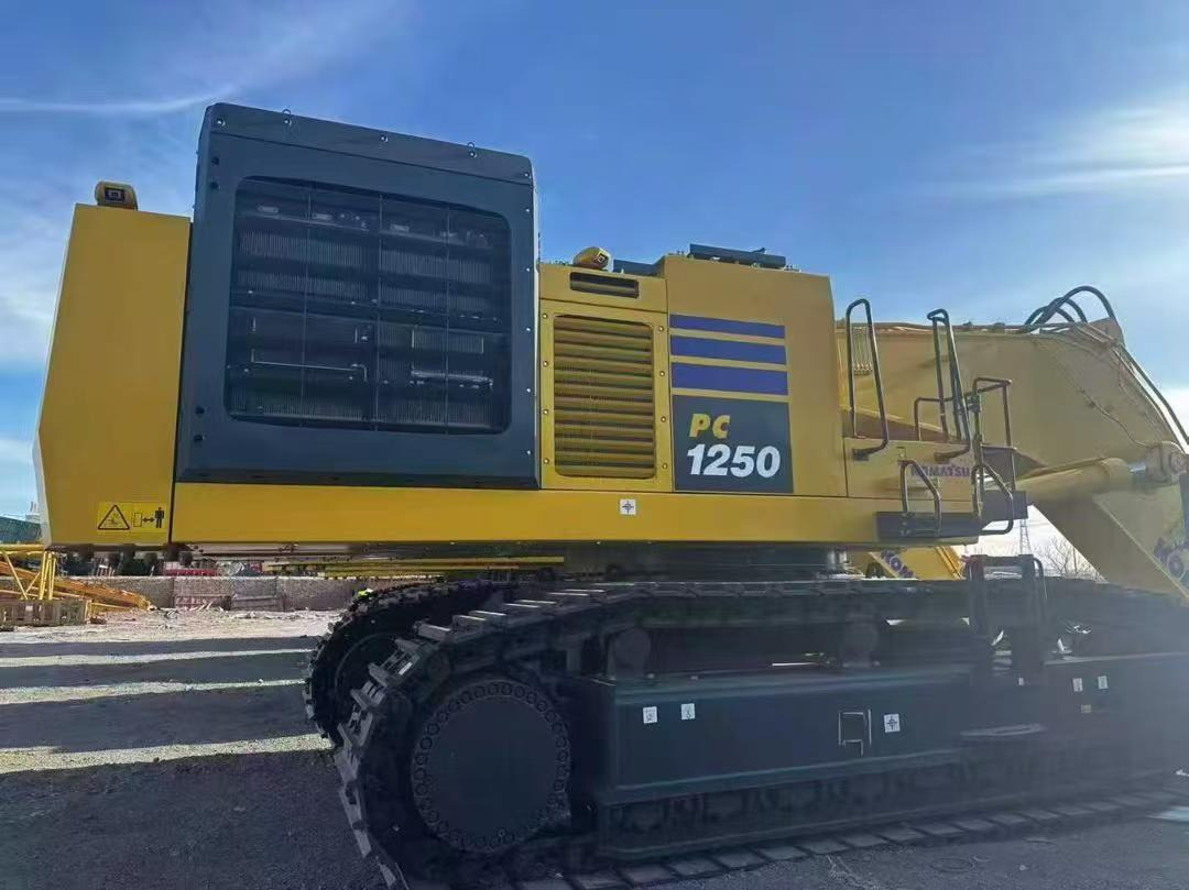 KOMATSU PC1250-11R - Vikšrinis ekskavatorius: foto 1 KOMATSU PC1250-11R - Vikšrinis ekskavatorius: foto 1