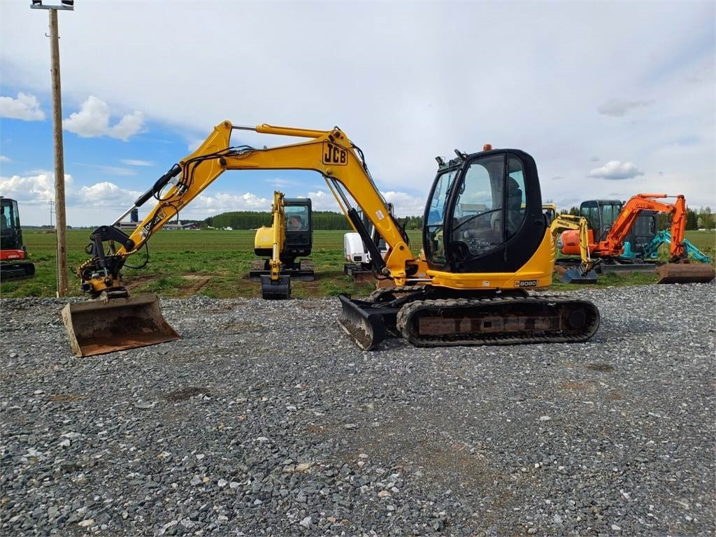 JCB 8080 Engconin pyörittäjällä - Mini ekskavatorius: foto 2 JCB 8080 Engconin pyörittäjällä - Mini ekskavatorius: foto 2