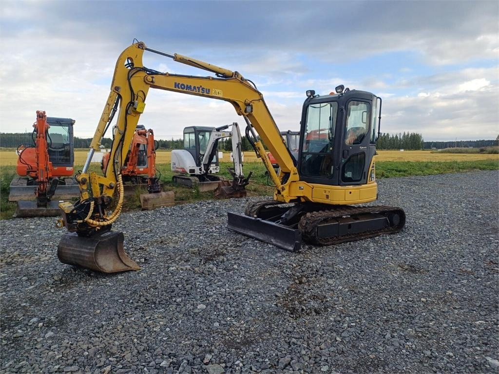 Komatsu pc50mr-2 Engcon pyörittäjällä - Mini ekskavatorius: foto 1 Komatsu pc50mr-2 Engcon pyörittäjällä - Mini ekskavatorius: foto 1