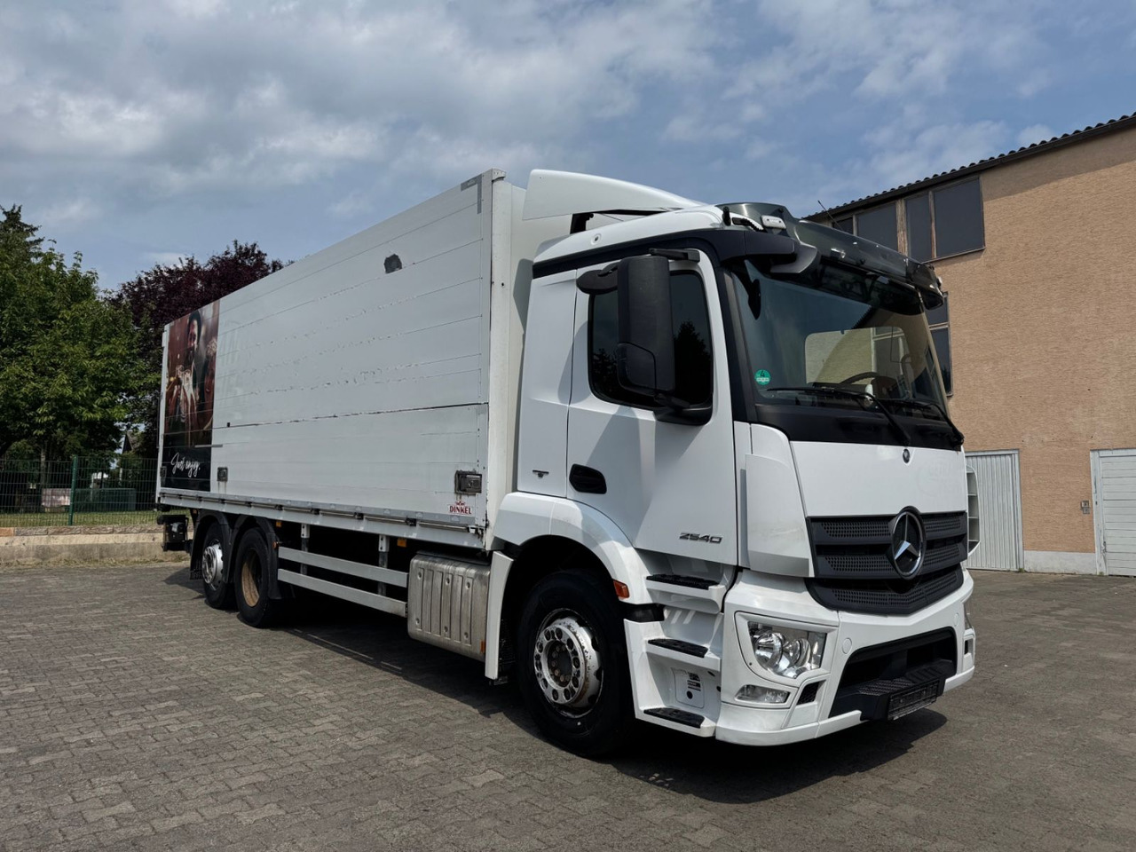 Mercedes-Benz 2540/LBW/2xAHK/Lenk-Lift/Kamera/4inStock - Gėrimų tiekimo sunkvežimis: foto 3 Mercedes-Benz 2540/LBW/2xAHK/Lenk-Lift/Kamera/4inStock - Gėrimų tiekimo sunkvežimis: foto 3