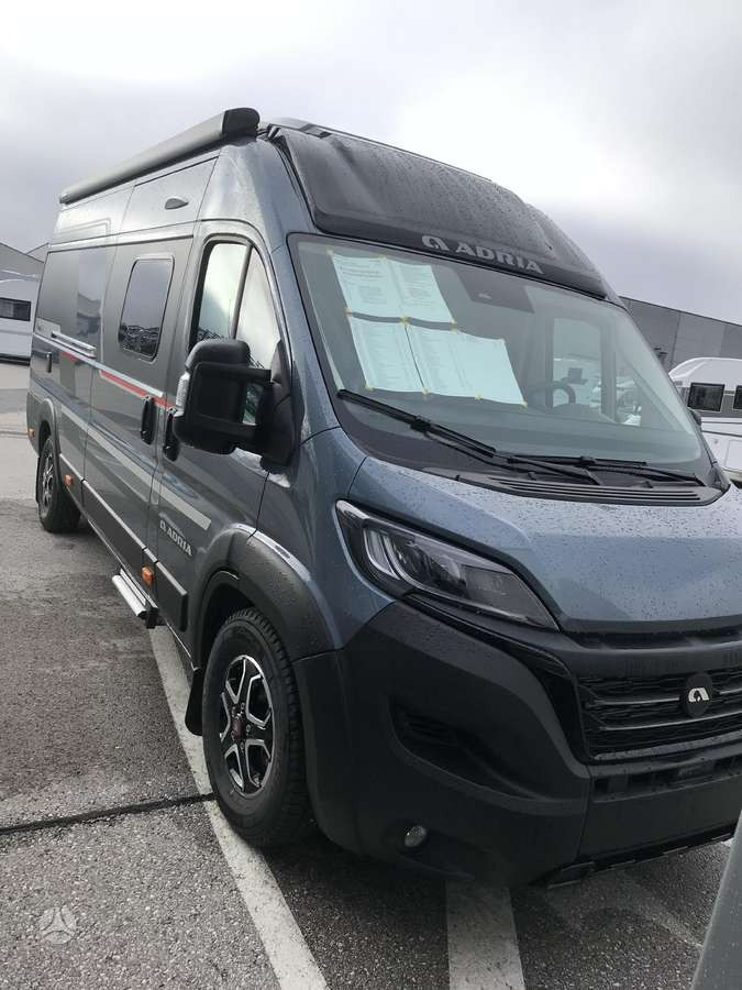 ADRIA Twin Sport 640 SG - Mikroautobusas kemperis: foto 1 ADRIA Twin Sport 640 SG - Mikroautobusas kemperis: foto 1