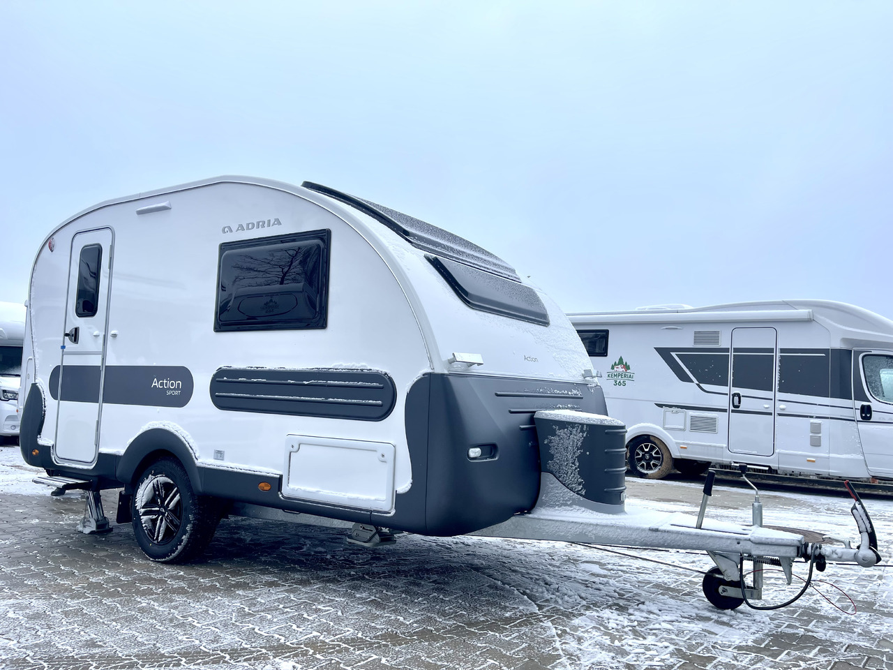 Adria Action Sport - Prikabinamas namelis: foto 2 Adria Action Sport - Prikabinamas namelis: foto 2