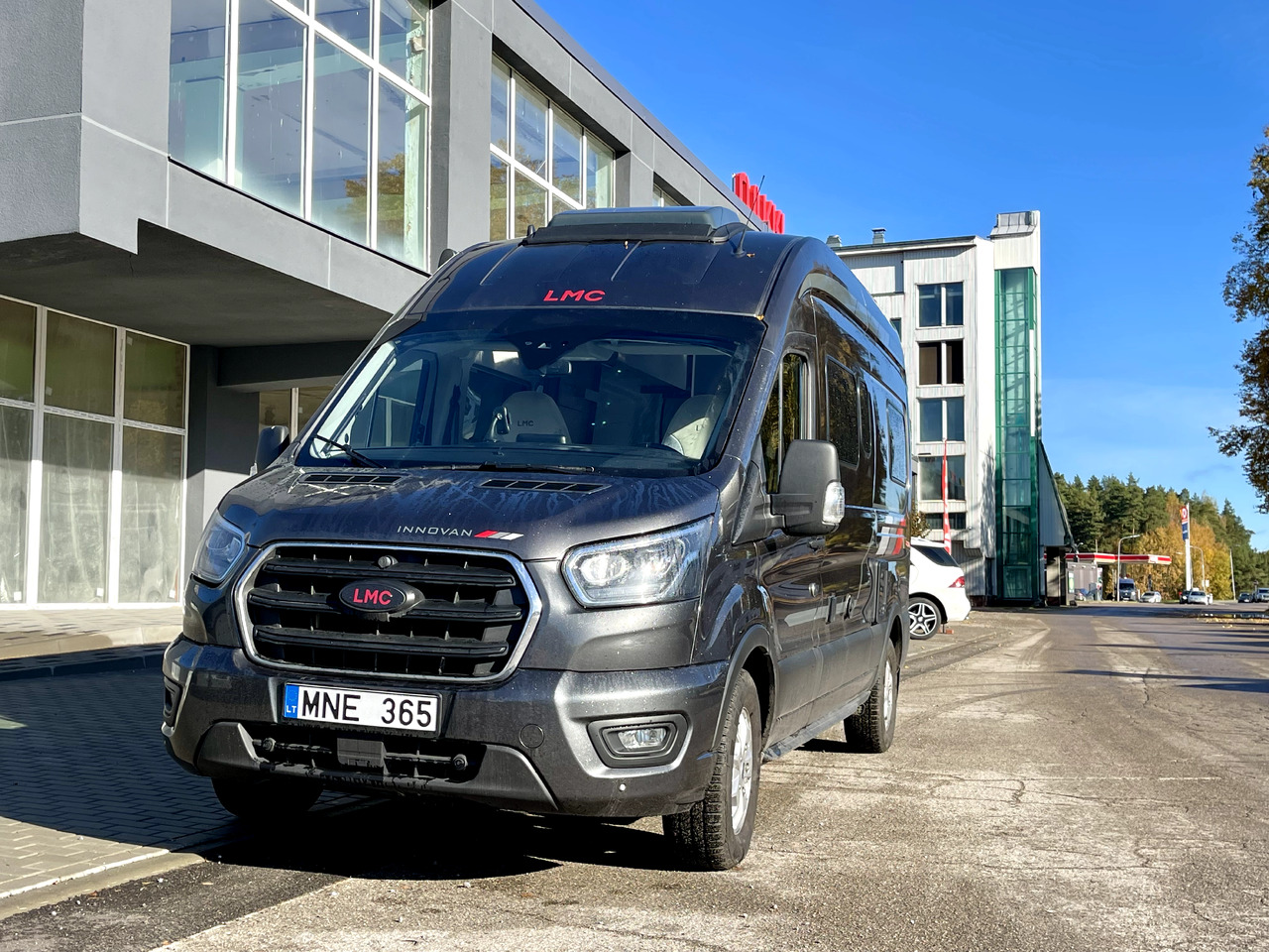 LMC Innovan 590C - Mikroautobusas kemperis: foto 1 LMC Innovan 590C - Mikroautobusas kemperis: foto 1