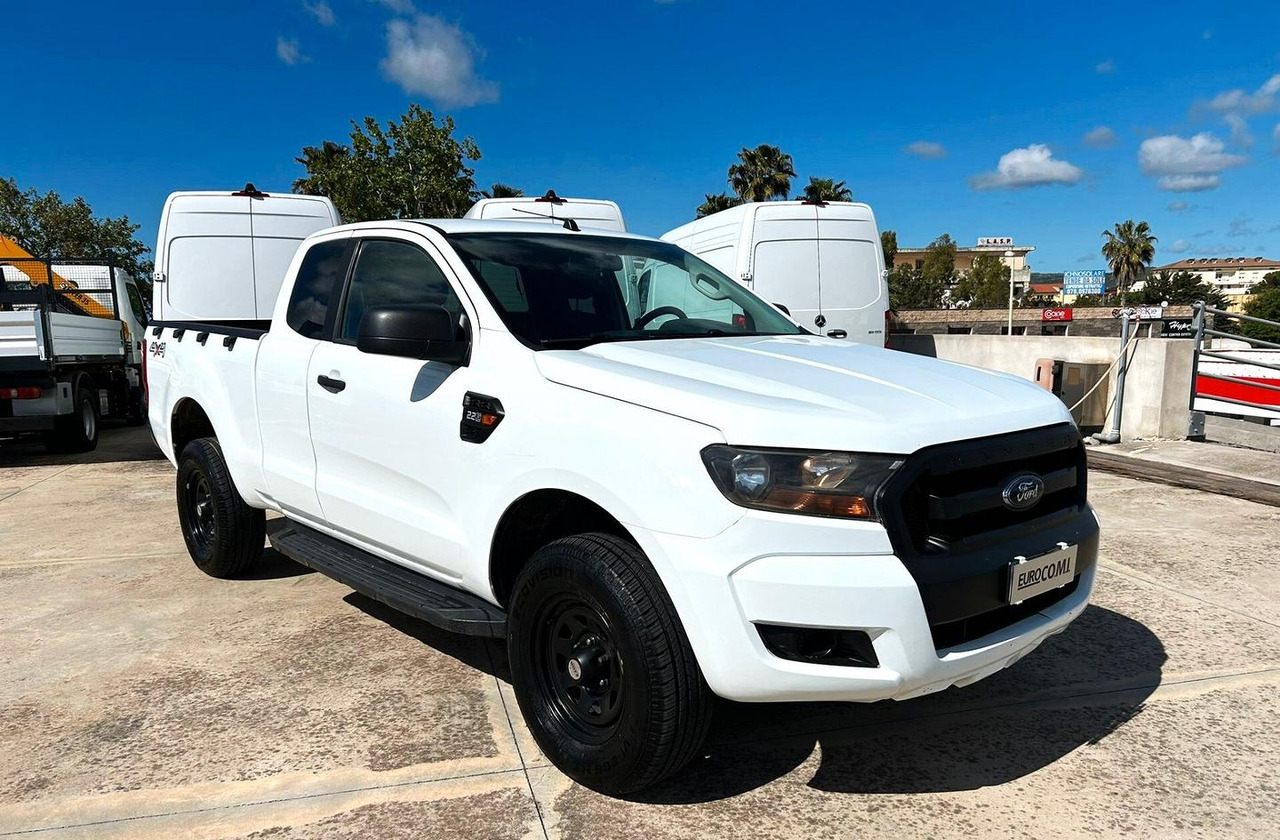 Ford Ranger 2.2 160 cv XL Supercab 4 posti 4wd gan - Pikapas: foto 3 Ford Ranger 2.2 160 cv XL Supercab 4 posti 4wd gan - Pikapas: foto 3