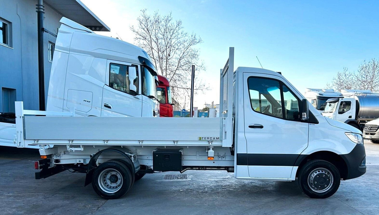 Mercedes 515 T 37/50 PRO Ribaltabile Tril. - Mažas savivartis: foto 4 Mercedes 515 T 37/50 PRO Ribaltabile Tril. - Mažas savivartis: foto 4