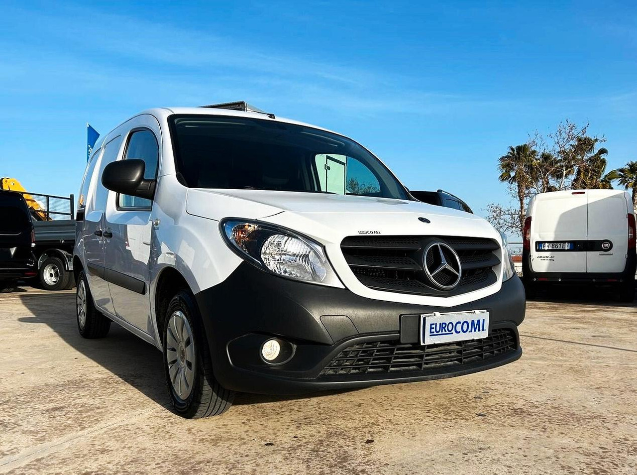 Mercedes Benz Citan 111 cdi Long 3 posti - Mažas furgonas: foto 2 Mercedes Benz Citan 111 cdi Long 3 posti - Mažas furgonas: foto 2