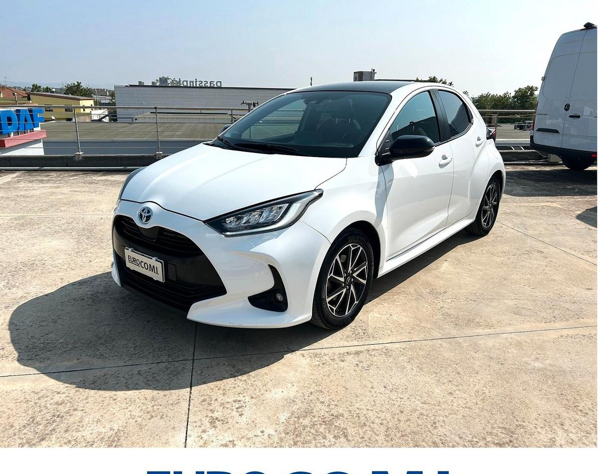 Toyota Yaris 1.5 Hybrid 5 porte Lounge - Sedanas: foto 1 Toyota Yaris 1.5 Hybrid 5 porte Lounge - Sedanas: foto 1